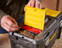 Εικόνα της Εργαλειοθήκη πλαστική με μεταλλικά κουμπιά 19" Stanley