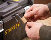 Εικόνα της Εργαλειοθήκη πλαστική με μεταλλικά κουμπιά 19" Stanley